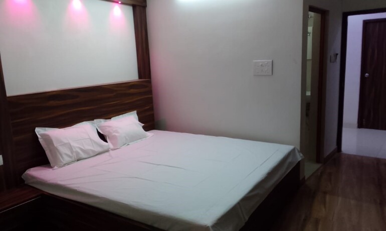 Luxury Double Room with AC